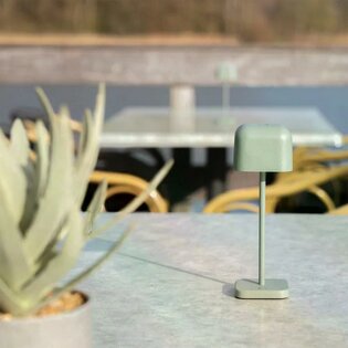 Wiederaufladbare Tischlampe Gastronomie