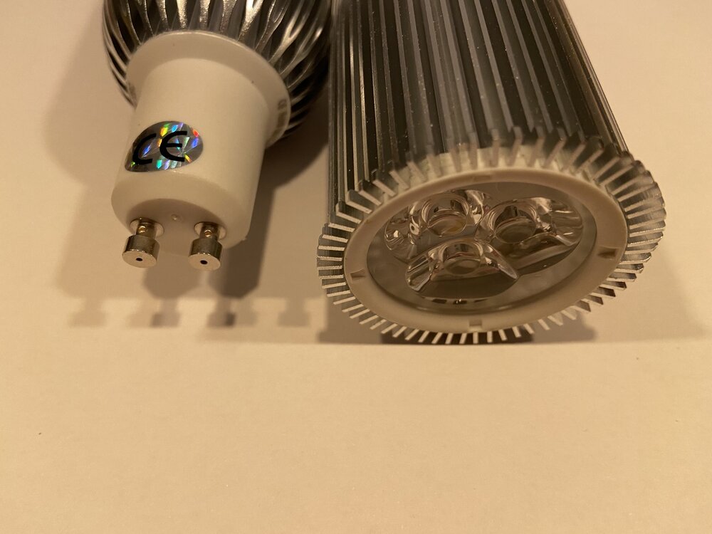 GU10 LED Spot 230V | 9W 3000K (Warmwei&szlig;)