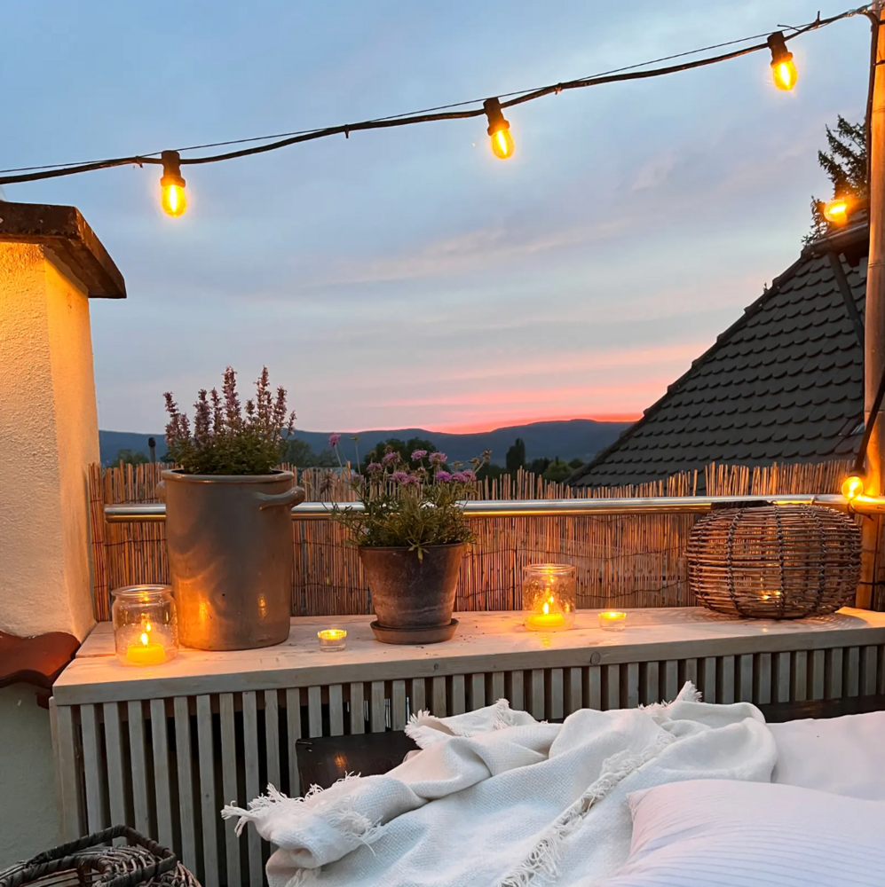 E27 Filamentlampe | 1W | 2700K | Gerades Filament | Geeignet f&uuml;r Festoonkabel