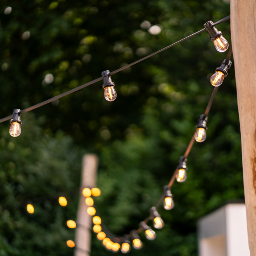 E27 Filamentlampe | 4W | 2650K | Dreiecksfilament | Geeignet f&uuml;r Festoonkabel