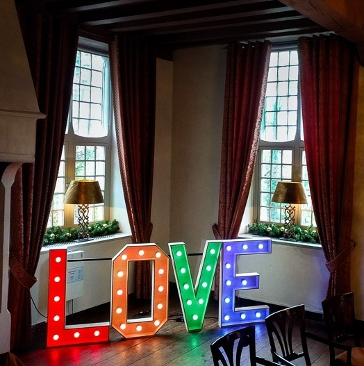 E27 farbige LED Lampe | 4 Farben | Rot/Gelb/Gr&uuml;n/Blau | &Oslash;45 | Geeignet f&uuml;r Festoonkabel