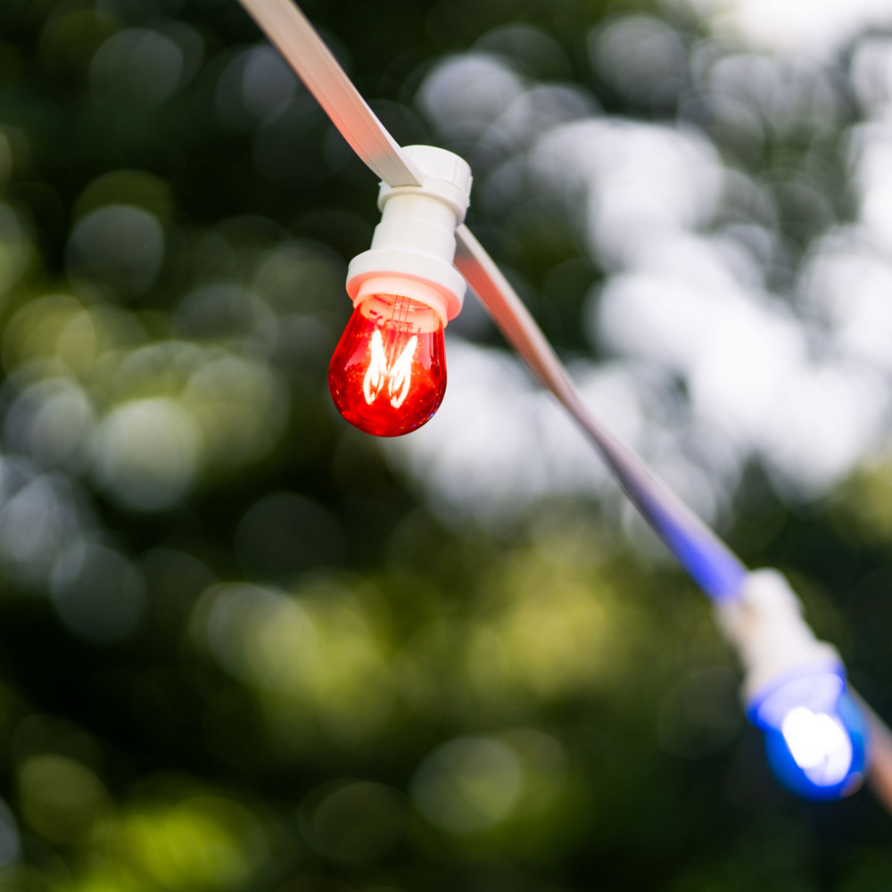 E27 farbige dimmbare Filamentlampe | Dimmbar | 3,5W | Rot | Dreiecksfilament | Geeignet f&uuml;r Festoonkabel