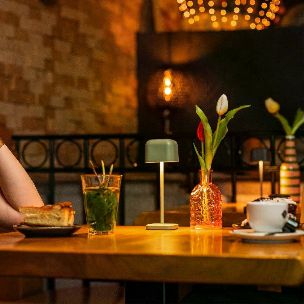 Kleine Cabo Tischleuchte | gr&uuml;n-grau | 20 cm