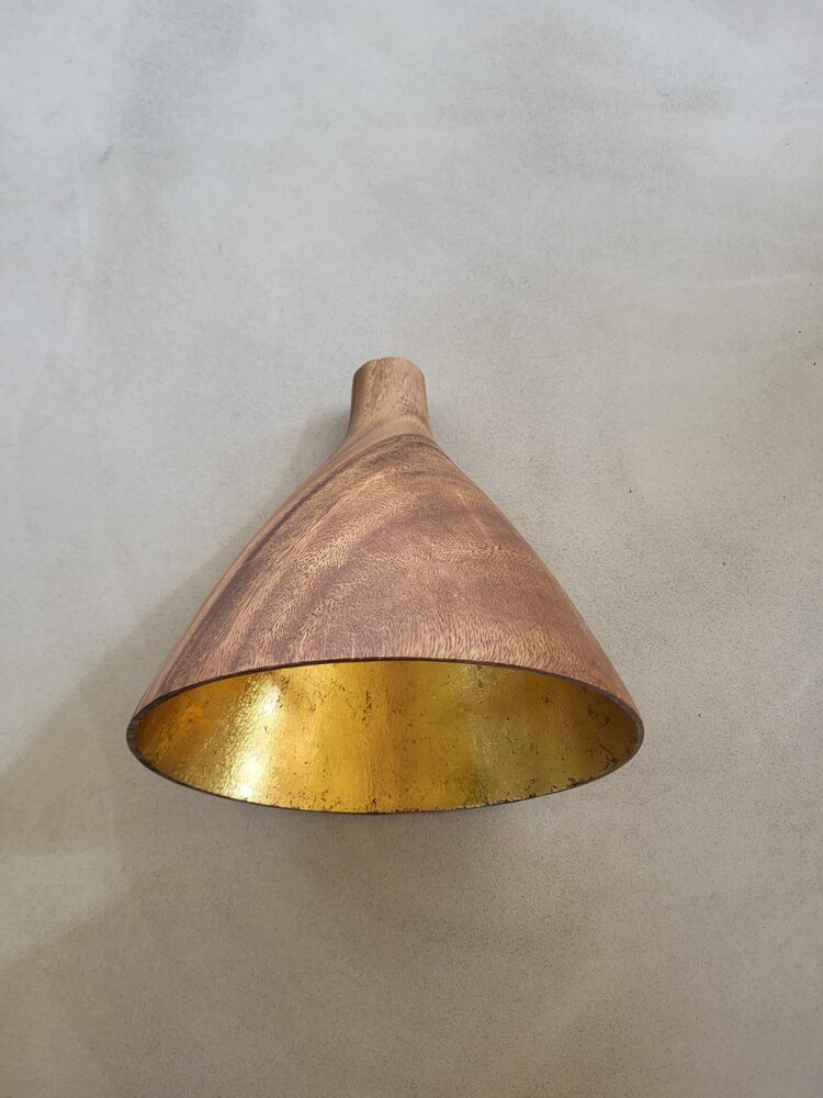 Hanglamp acaciahout medium &Oslash;25 cm | kelk vorm | bladgoud binnenzijde exclusief fitting