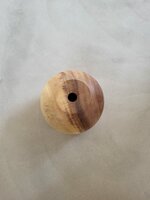 Hanglamp acaciahout goud small &Oslash;16,5 cm | kelk vorm | bladgoud binnenzijde exclusief fitting