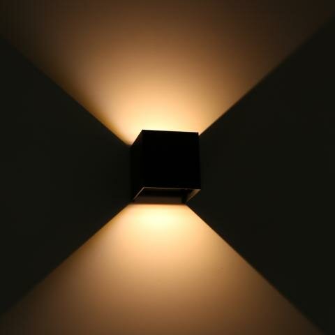 Au&szlig;enwandleuchte mit Lichtquelle 450lm 2700K Schwarz