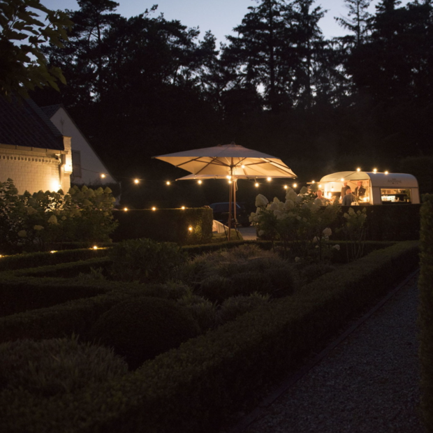 E27 Filamentlampe | 0,6W | 2000K | U-Bogen-Filament | Geeignet f&uuml;r Festoonkabel