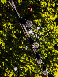 Hoe moet je een prikkabel ophangen?